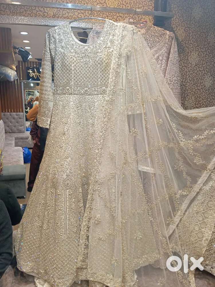 Pakistani bride gown Women 1820479648