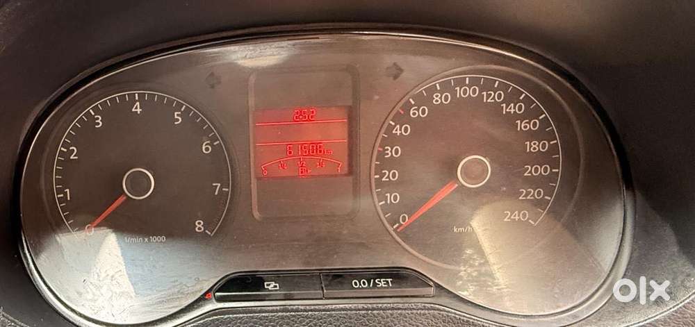Volkswagen Polo Petrol Highline 1.2l, 2012, Petrol