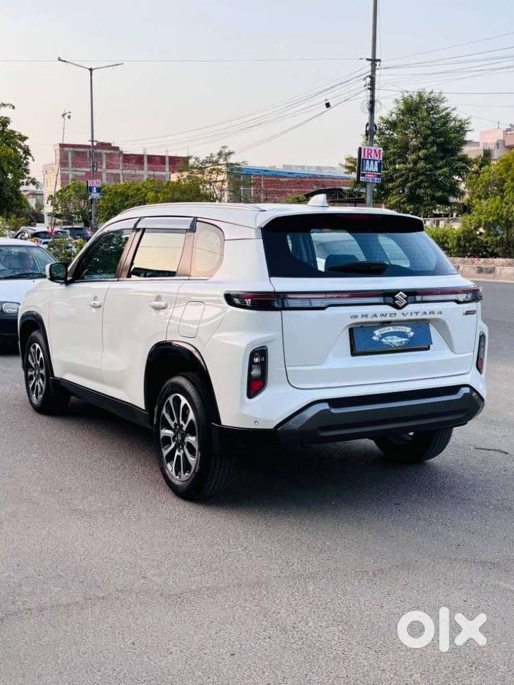 Maruti Suzuki Grand Vitara 1.5 Zeta Plus Intelligent Hybrid Ecvt, 20..