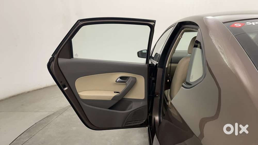 Volkswagen Vento 1.2 Tsi Highline At, 2016, Petrol