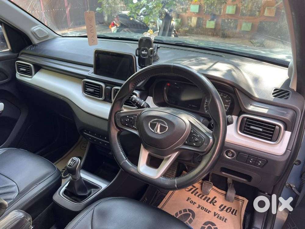 Tata Punch Creative Dual Tone Mt Sunroof, 2023, Petrol