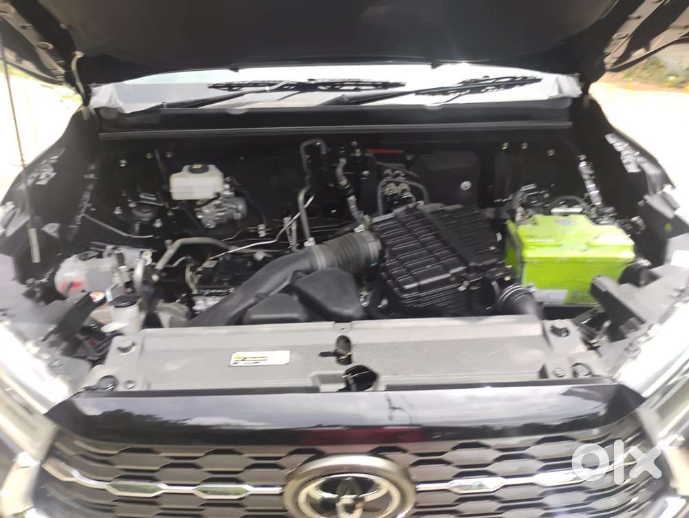 Toyota Innova Hycross 2.0 Zx Hybrid 7 Str, 2025, Petrol