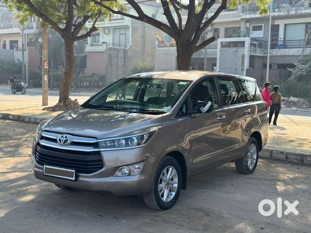 Toyota Innova Crysta 2.4 V, 2017, Diesel