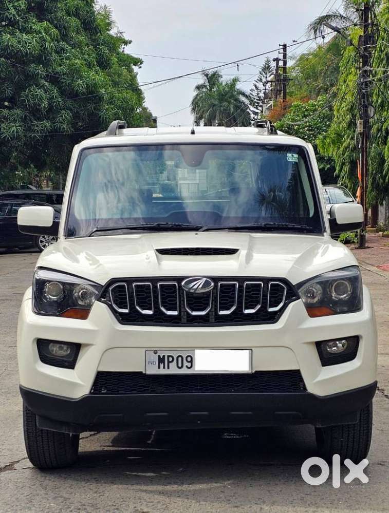 Mahindra Scorpio S10, 2015, Diesel