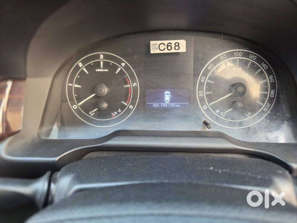 Toyota Innova Crysta 2.4 G Mt 8s, 2018, Diesel