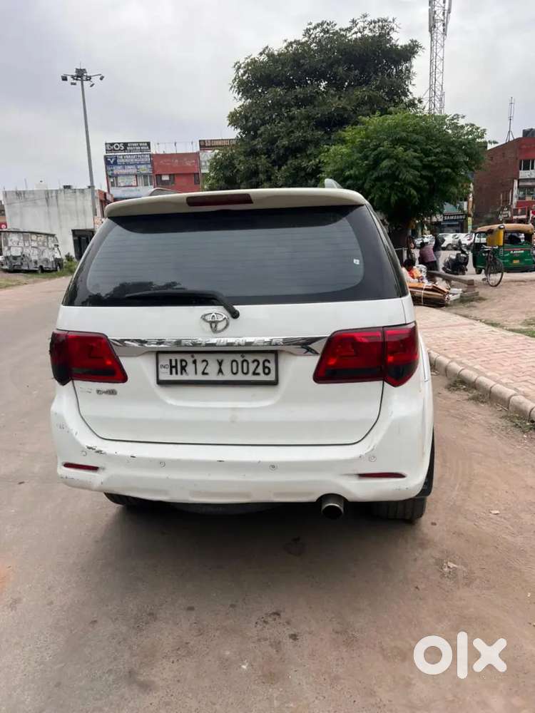 Toyota Fortuner 2014 Diesel 113000 Km Driven