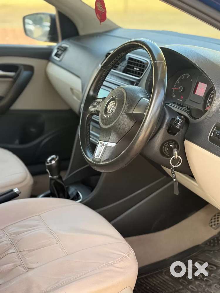 Volkswagen Polo Petrol Highline 1.2l, 2013, Petrol