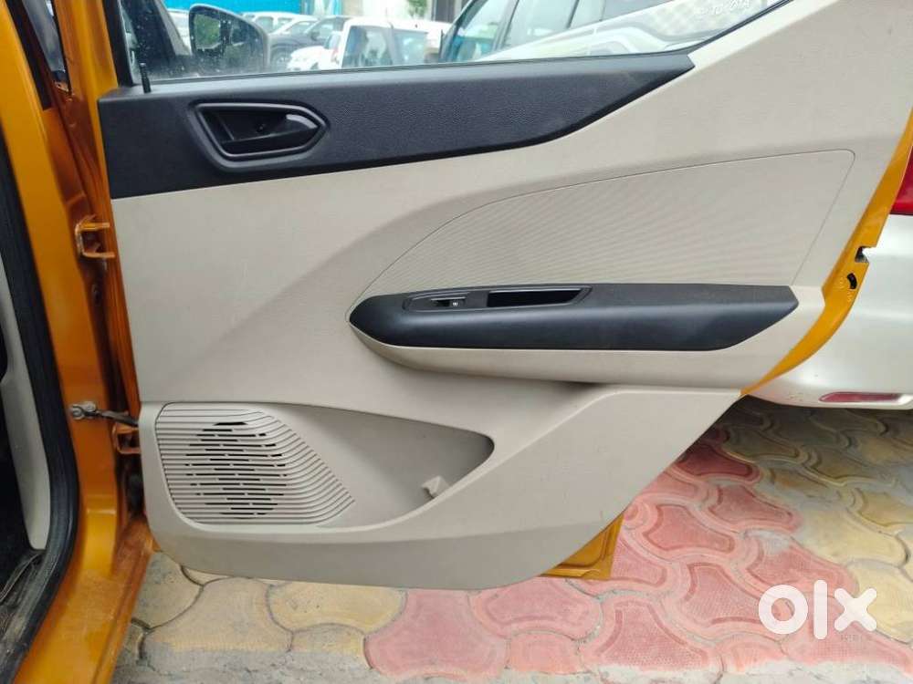 Renault Triber Rxt, 2019, Petrol