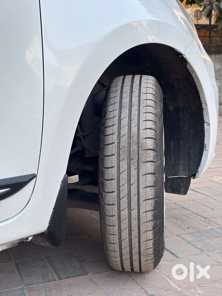 Maruti Suzuki Swift Dzire 1.3 Vxi, 2022, Petrol