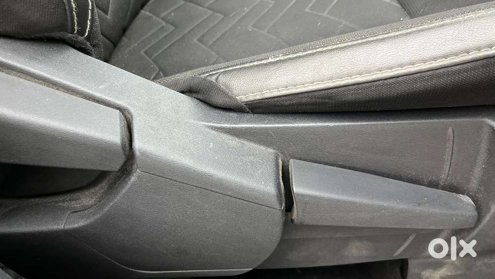 Nissan Magnite 1.0 Xv, 2023, Petrol