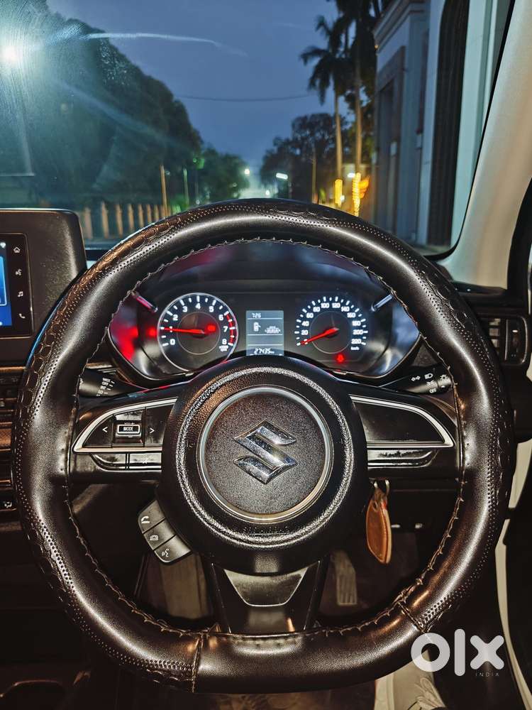 Maruti Suzuki Swift Vxi + Manual, 2024, Petrol