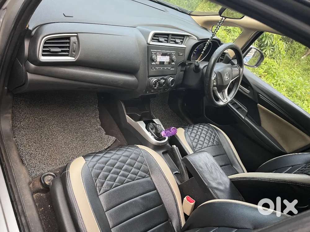 Honda Jazz Sv Mt Petrol 2nd Owner 2016