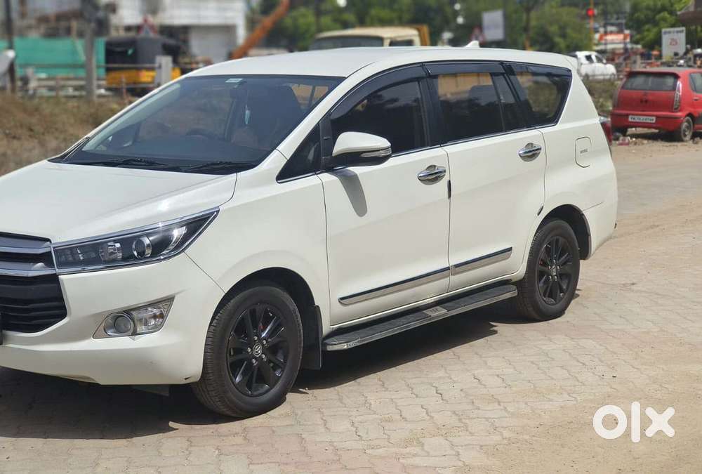 Toyota Innova Crysta 2.4 V, 2017, Diesel