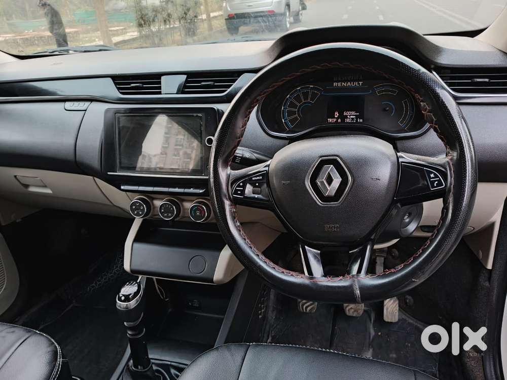 Renault Triber Rxt, 2023, Petrol