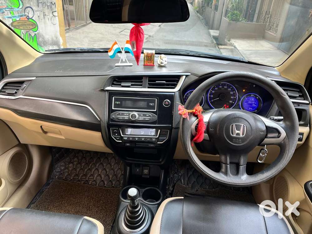Honda Amaze 2nd Gen Vx, 2017, Petrol