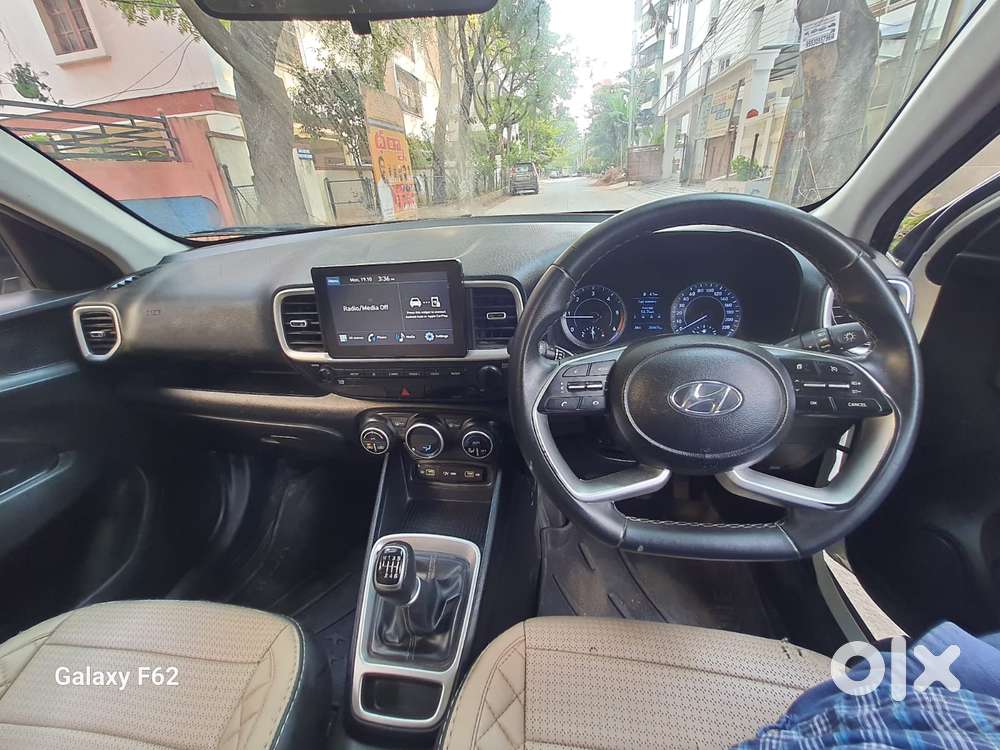 Hyundai Venue Sx (o) Mt 1.5 Diesel Dual Tone, 2021, Diesel