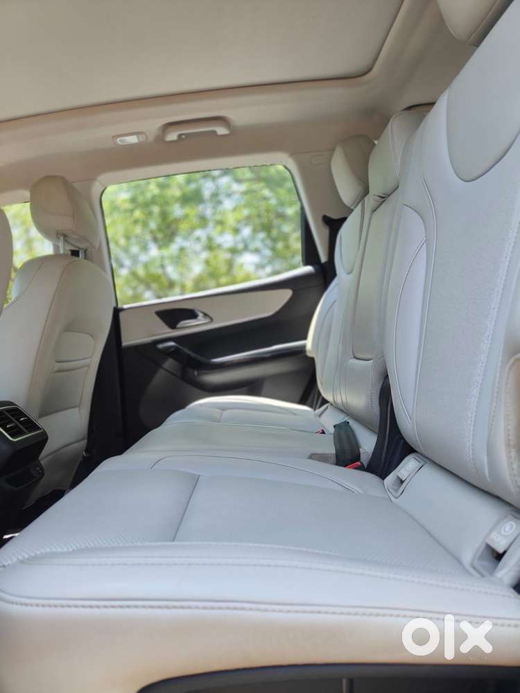 Mahindra Xuv700 2.2 Ax 7 Diesel At Luxury Pack Str, 2013, Diesel