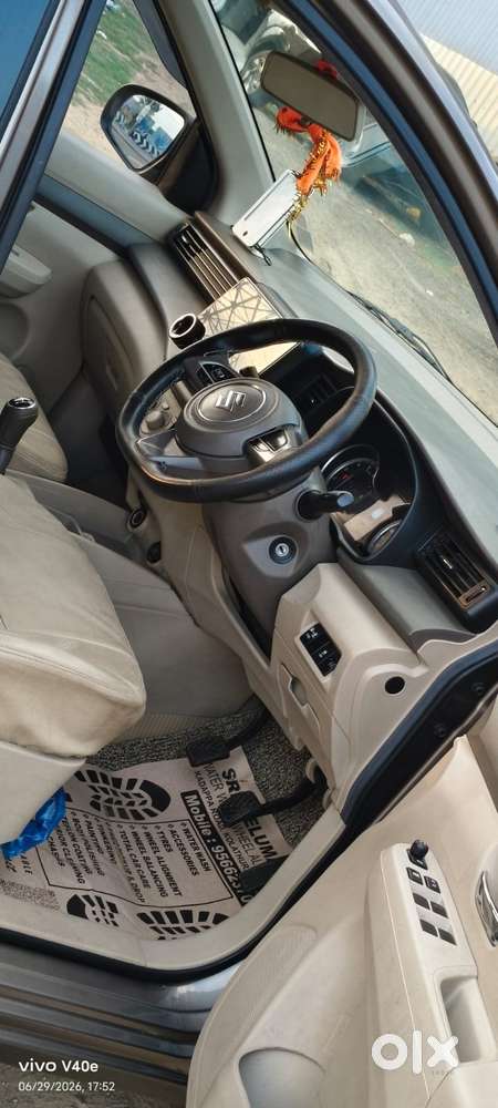 Maruti Suzuki Ertiga Vxi (o) Cng, 2025, Petrol