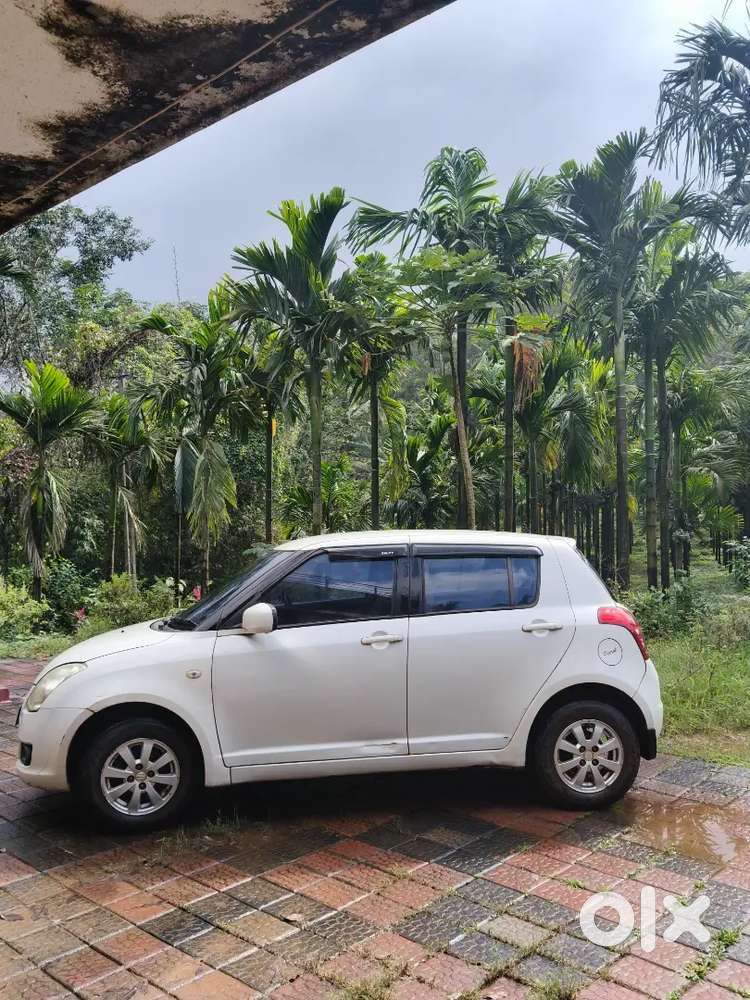 Swift Maruti Suzuki 2010 Petrol Manual