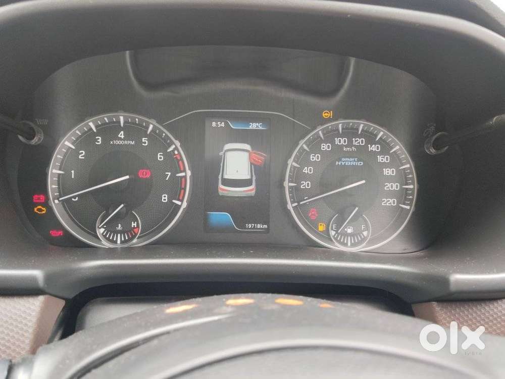 Maruti Suzuki Brezza 1.5 Zxi Smart Hybrid Dual Tone, 2023, Petrol
