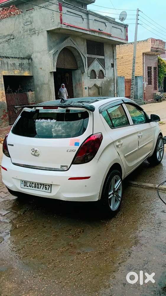 Hyundai I20 2013 Cng & Hybrids 120000 Km Driven