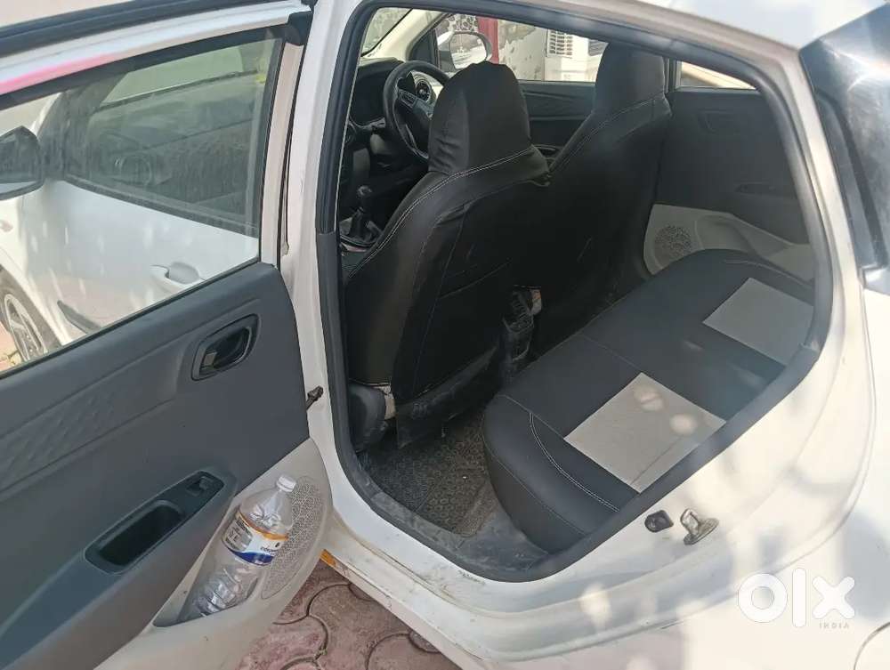 Hyundai Aura Cng 2023  Low Km Driven  Single Owner