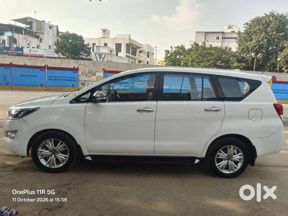 Toyota Innova Crysta 2.8z Automatic, 2016, Diesel