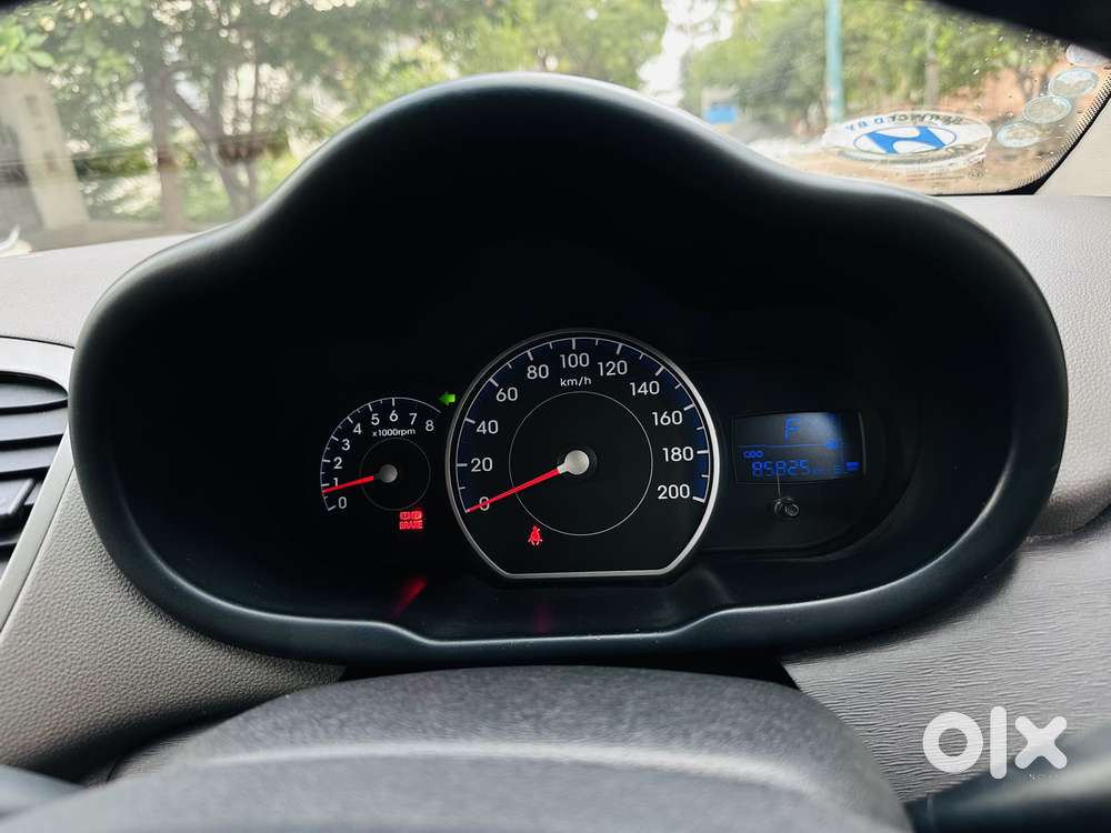 Hyundai I10 Sportz At, 2012, Petrol