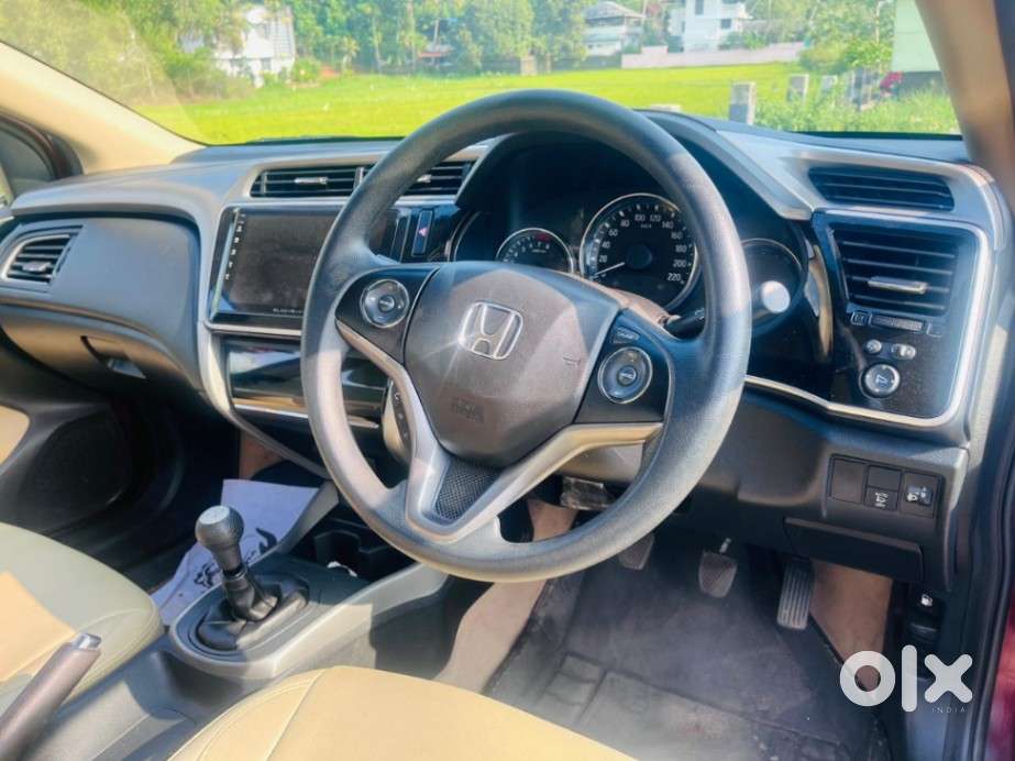 Honda City I-vtec V, 2018, Petrol