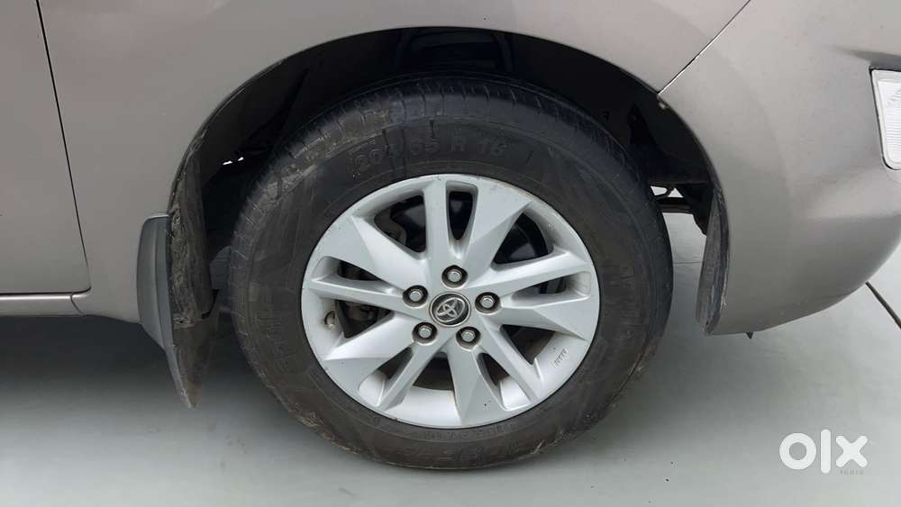 Toyota Innova Crysta 2.4 G Mt 8s, 2016, Diesel