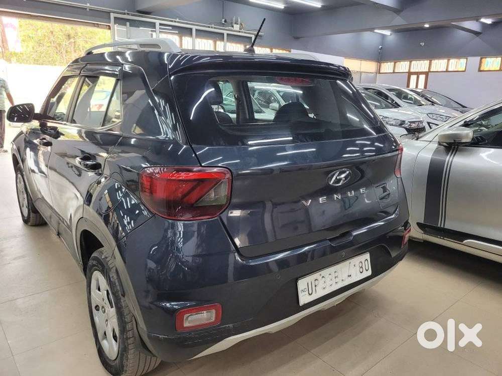 Hyundai Venue 1.2 S Plus, 2020, Petrol