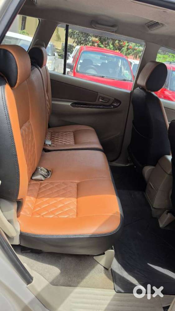 Toyota Innova 2.5 Vx 8 Str Bs-iii, 2014, Diesel
