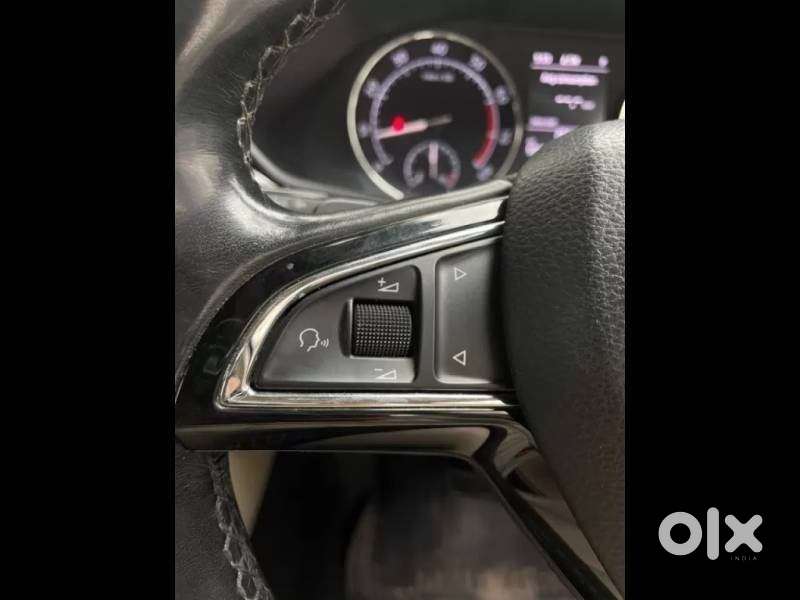 Skoda Superb Style 1.8 Tsi At, 2018, Petrol