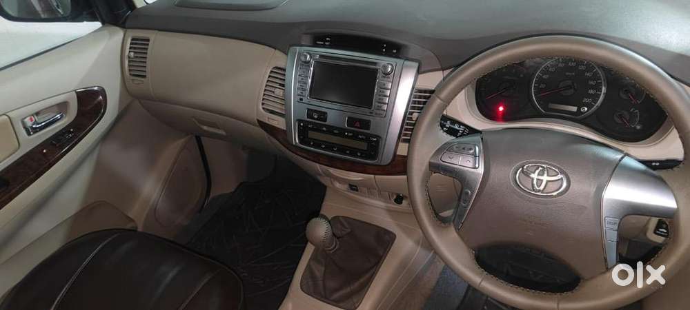 Toyota Innova 2014 Diesel 89000 Km Driven