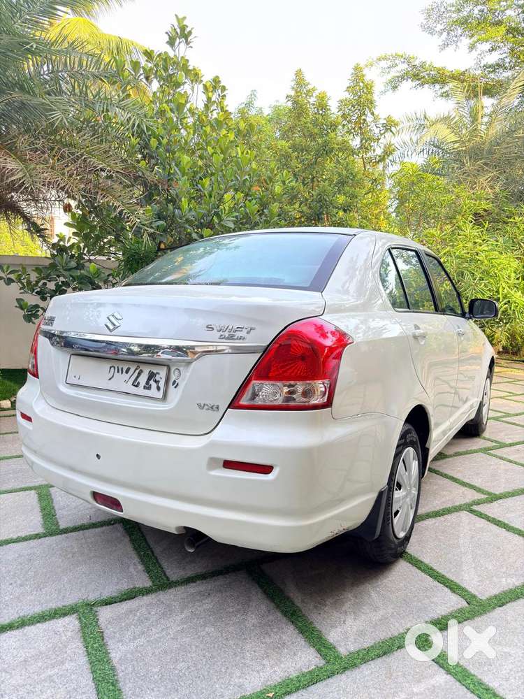 Maruti Suzuki Swift Dzire Vxi Optional, 2009, Petrol