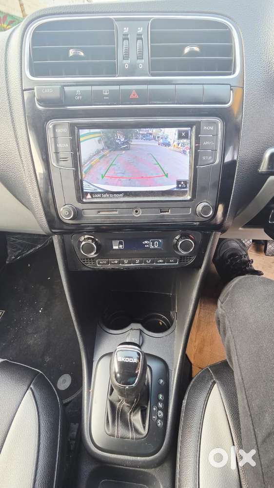 Skoda Rapid 1.0 Tsi Ambition, 2021, Petrol