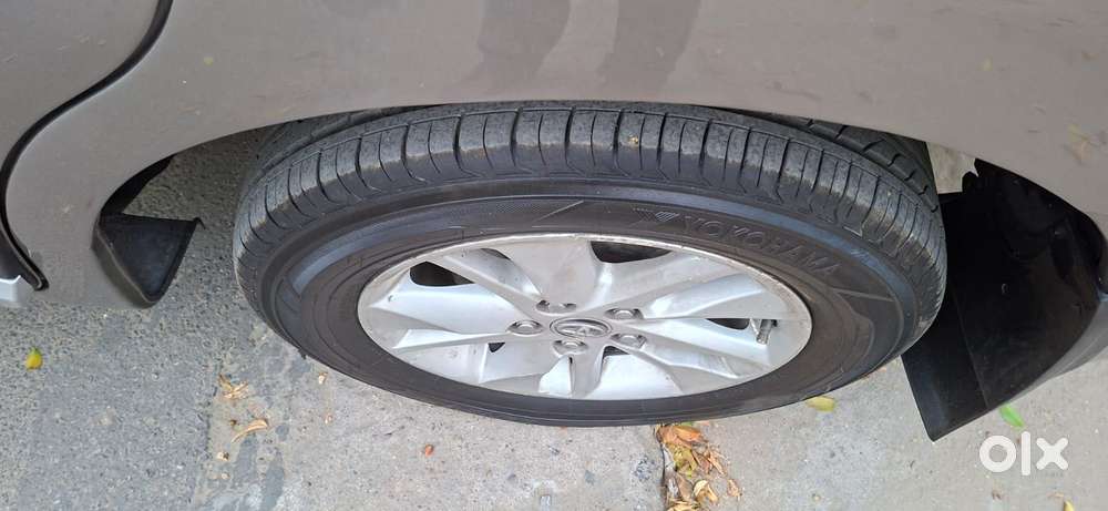 Toyota Innova Crysta 2.8 Gx At, 2017, Diesel