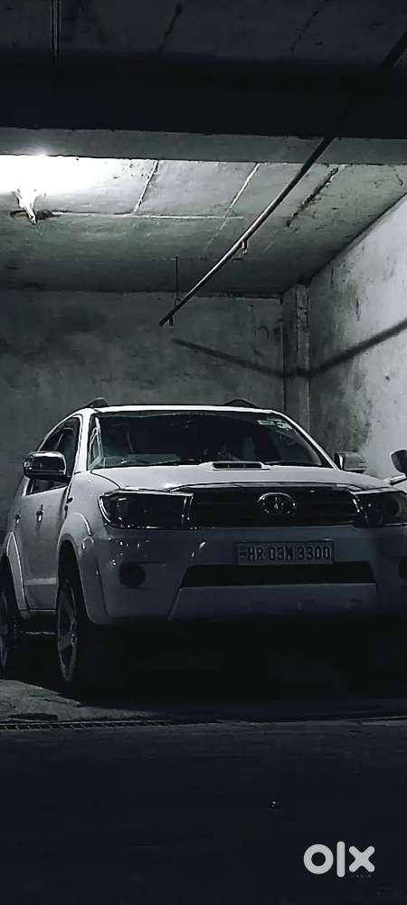 Toyota Fortuner 2011 Diesel Well Maintained