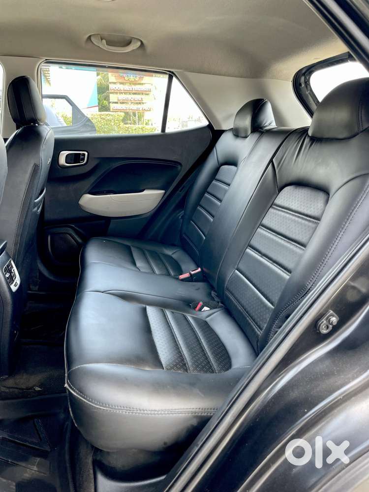 Hyundai Venue 1.2 S (o), 2022, Petrol