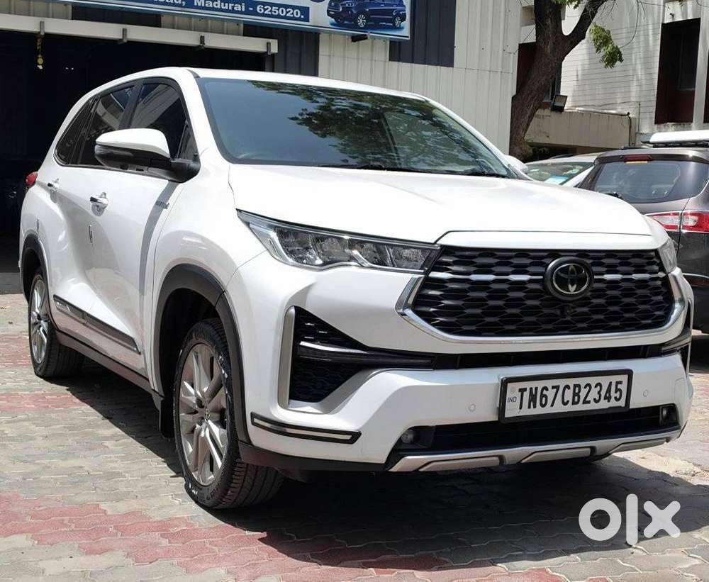 Toyota Innova Hycross 2.0 Zx Hybrid 7 Str, 2023, Petrol