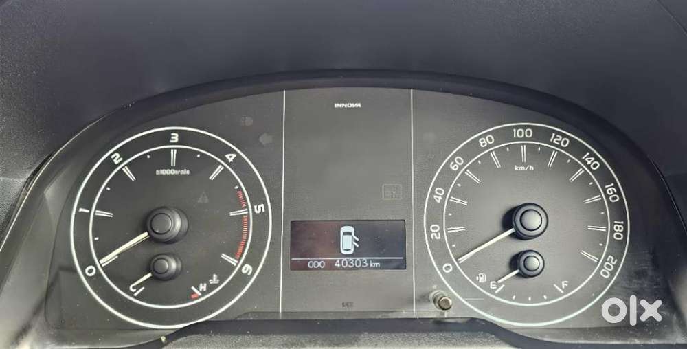 Toyota Innova Crysta [2020-ongoing] 2.4 Gx 8 Str, 2023, Diesel