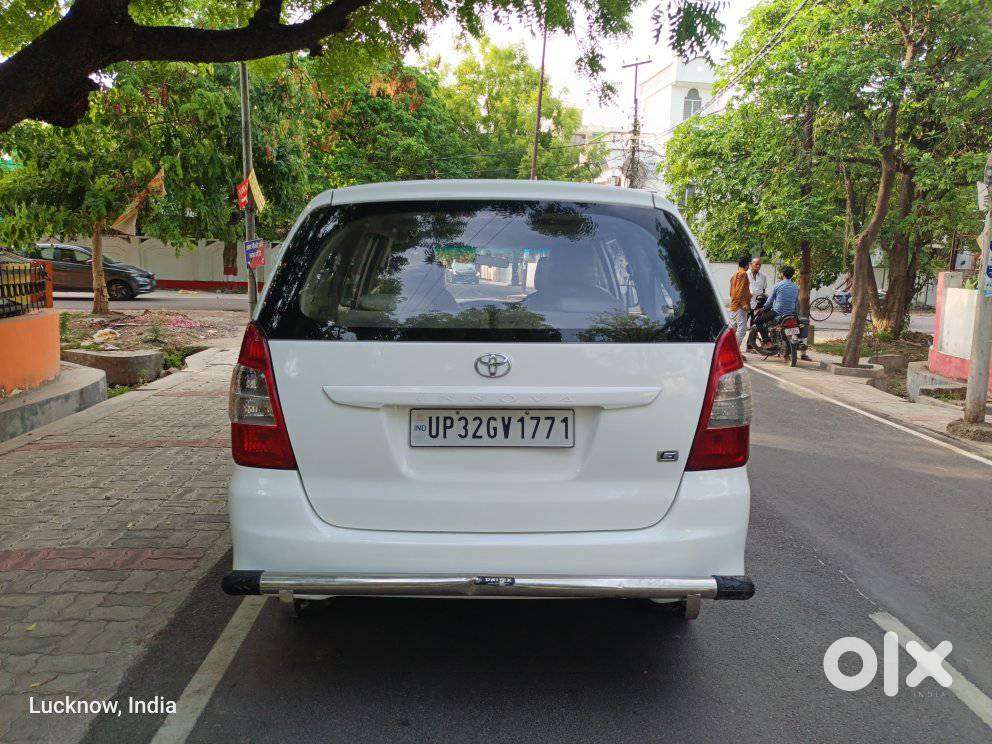 Toyota Innova 2.5 G (diesel) 8 Seater, 2016, Diesel