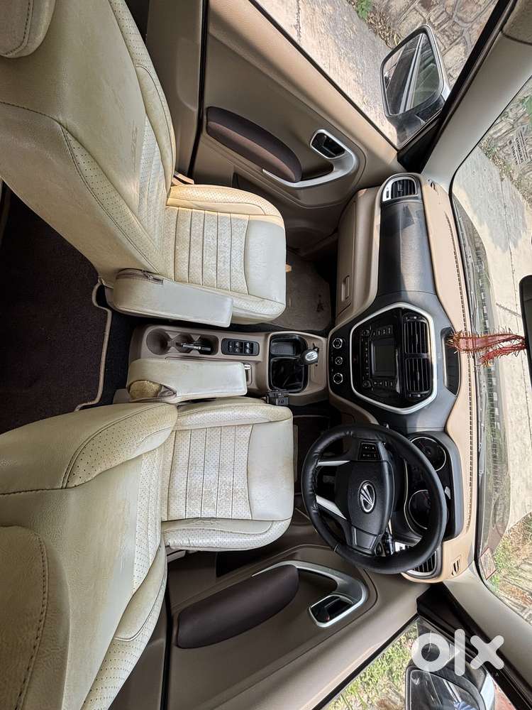 Mahindra Tuv 300 Mhawk100 T8, 2015, Diesel