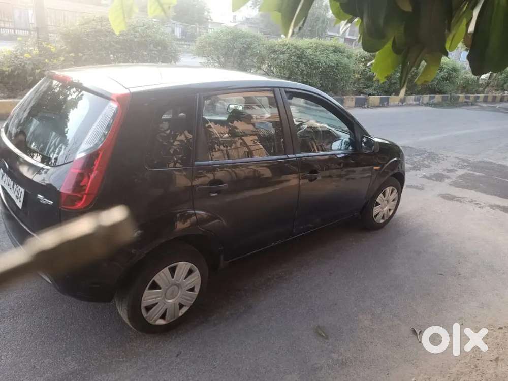 Ford Figo 2011 Petrol 75000 Km Driven