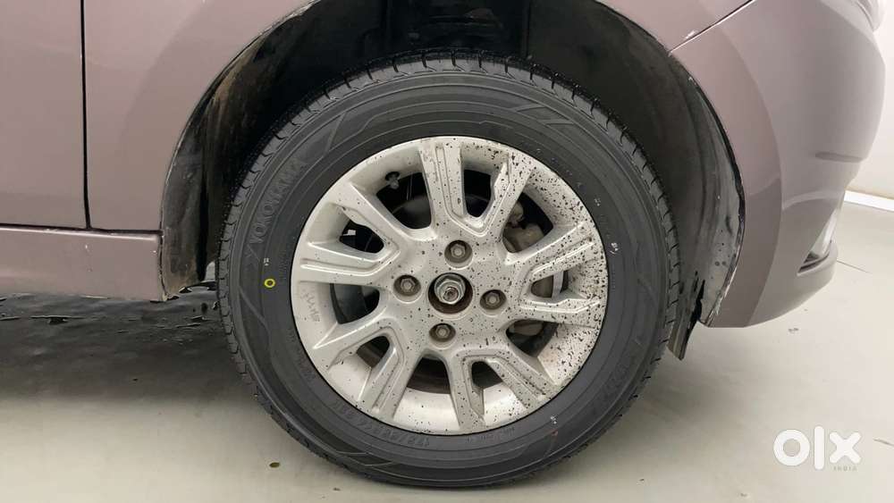 Tata Tiago Xza, 2018, Petrol