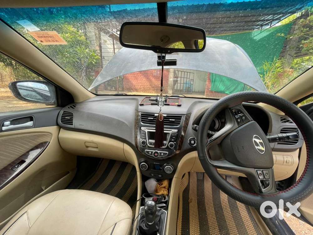 Hyundai Verna 4s Diesel 2015  New Tyres  20-25 Mileage