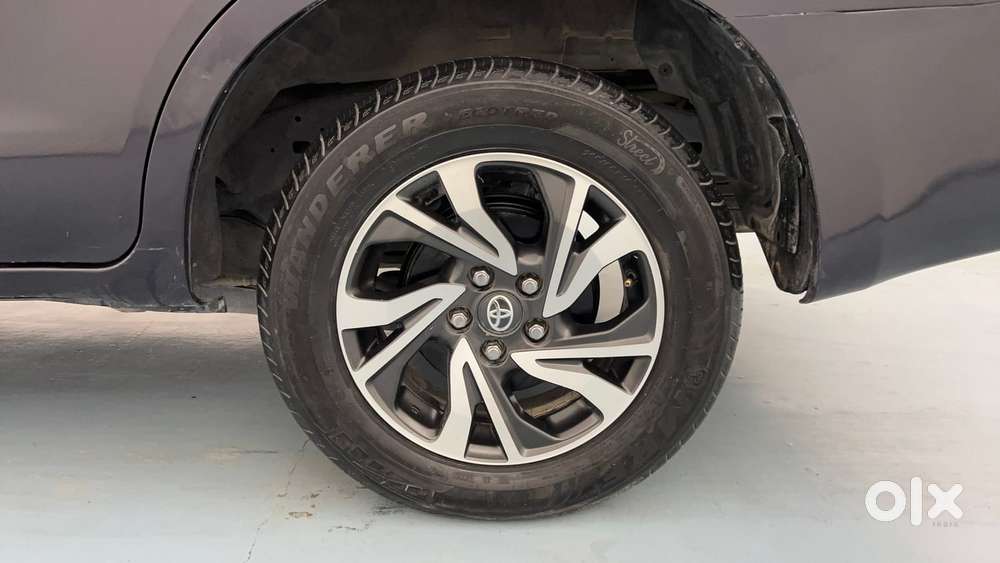 Toyota Innova Crysta [2020-ongoing] 2.4 Vx 7 Str, 2021, Diesel