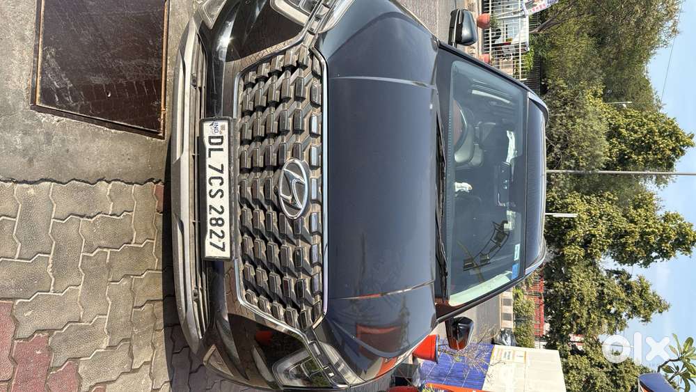 Hyundai Alcazar Black Top Model Petrol