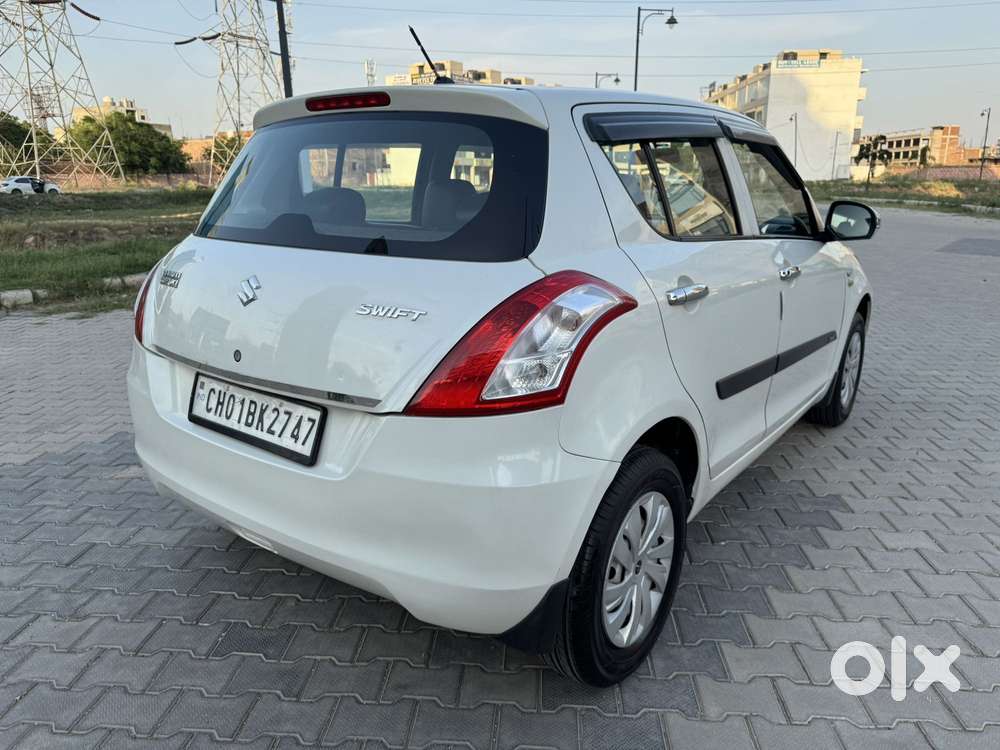 Maruti Suzuki Swift Lxi Option, 2016, Petrol