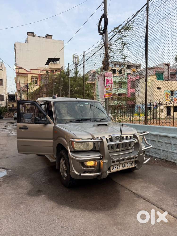 Mahindra Scorpio Classic 2011